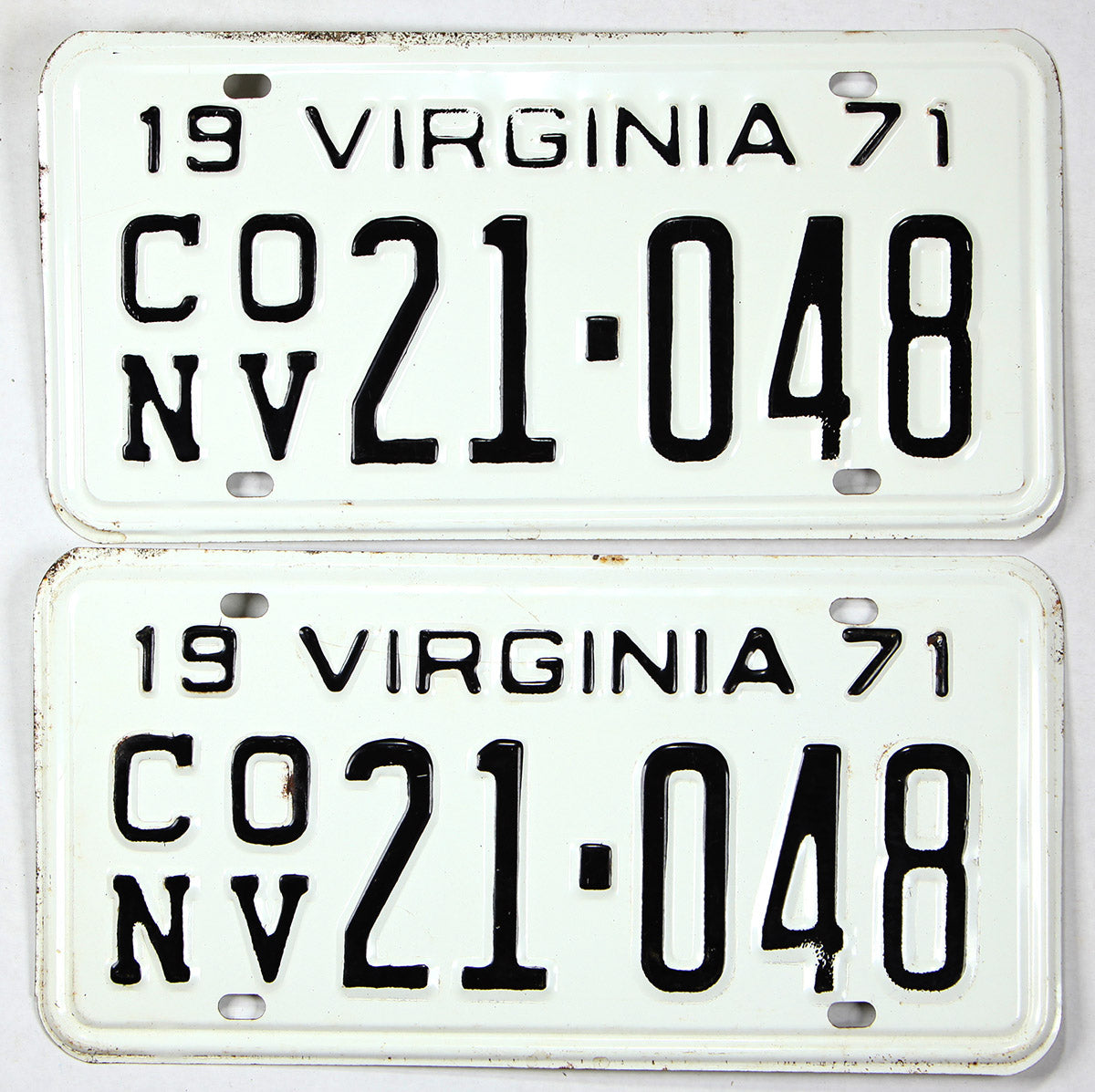pair of 1971 VA convertible license plates in very good plus condition