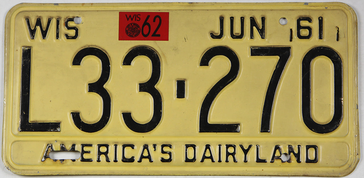 Vintage single 1962 Wisconsin car license plate grading very good