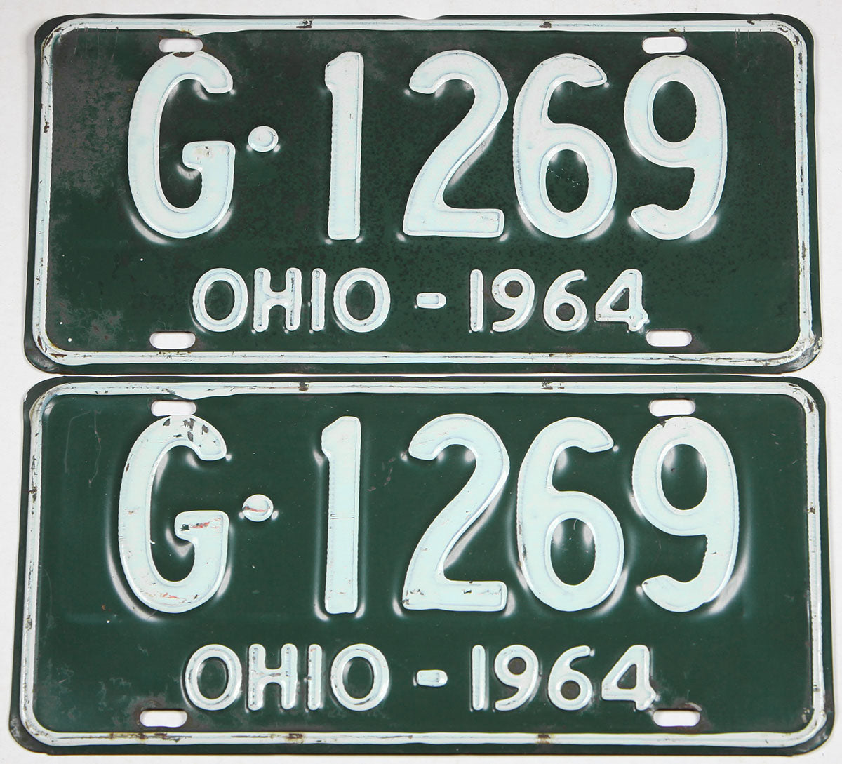 pair of classic 1964 Ohio car license plates in very good condition