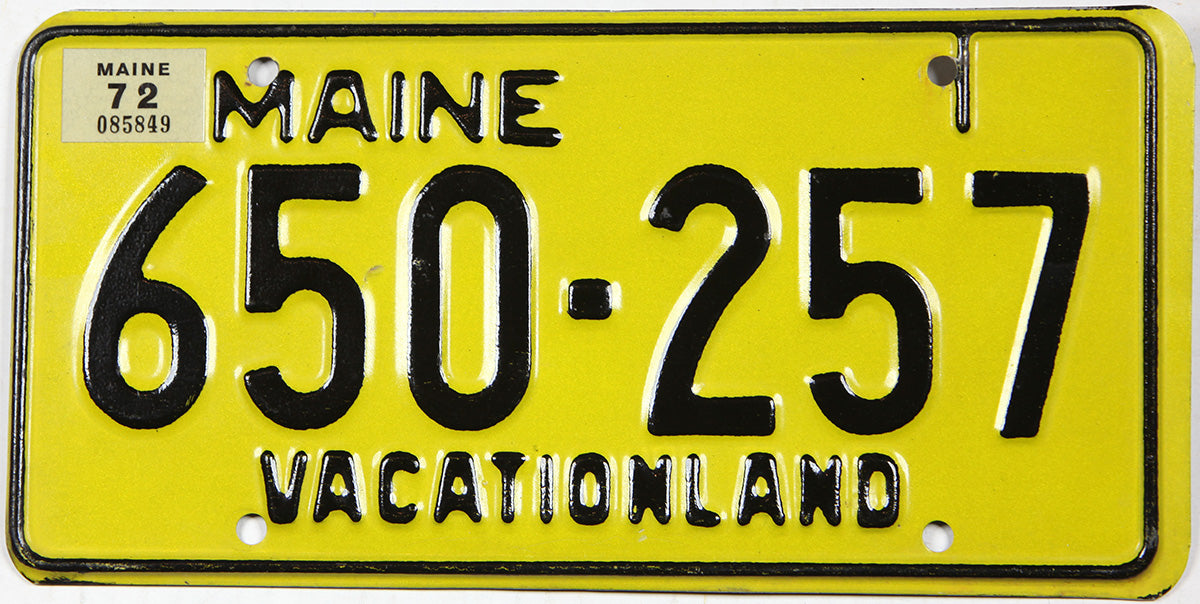 Classic 1972 Maine car license plate in excellent condition