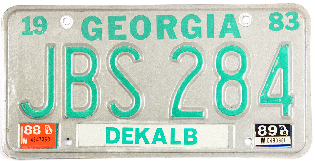 A vintage 1989 Georgia passenger automobile license plate in very good plus condition