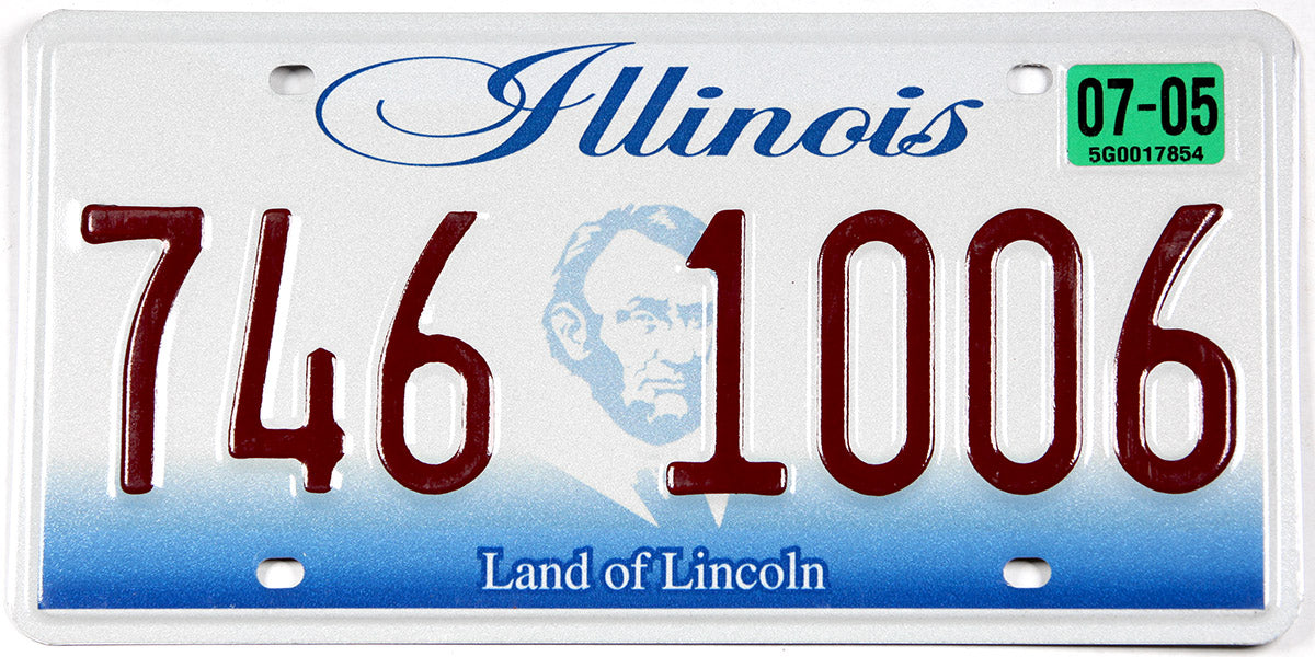 Classic 2005 Illinois car license plate in excellent condition