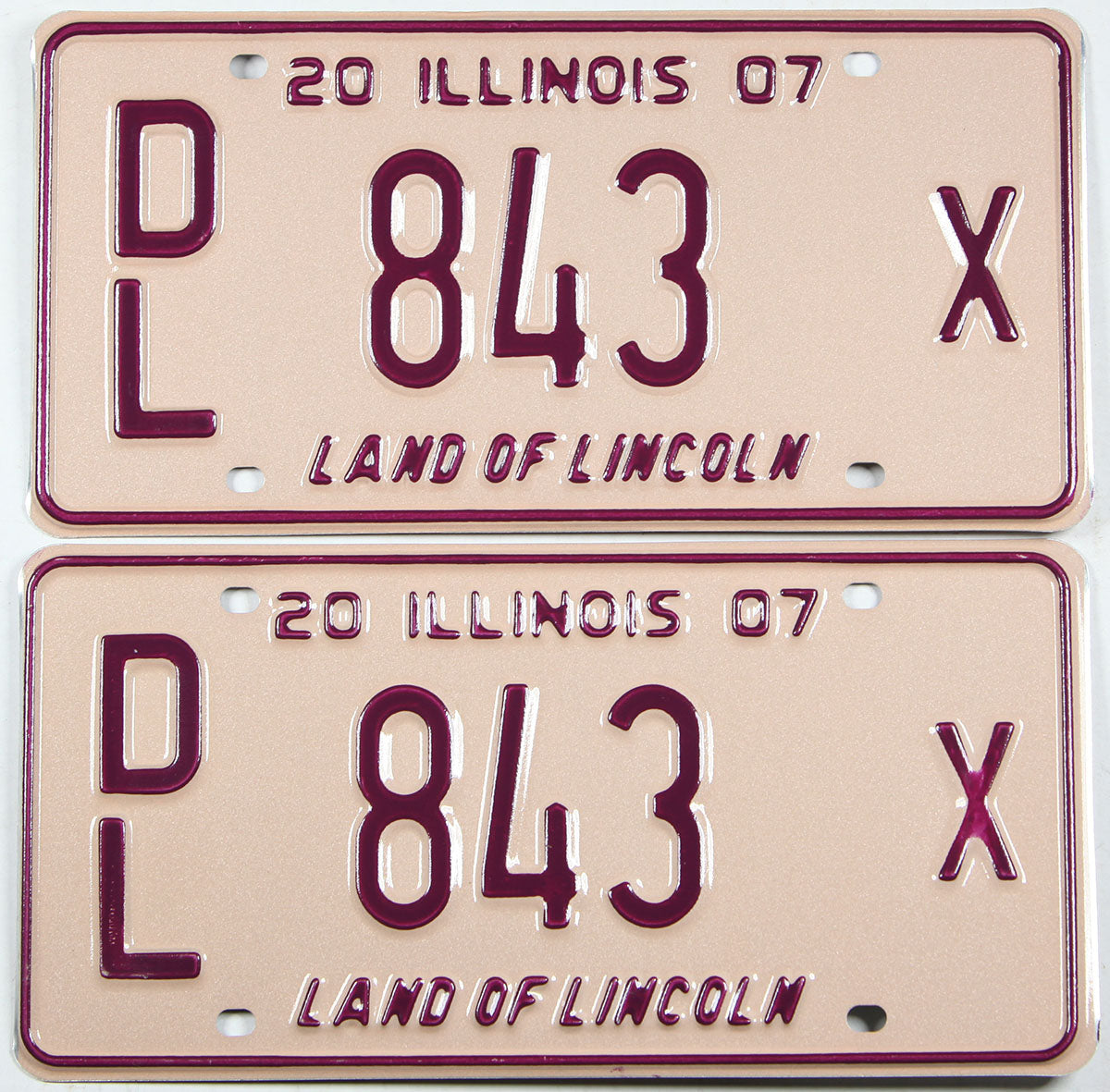 Classic 2007 Illinois dealer license plates grading near mint