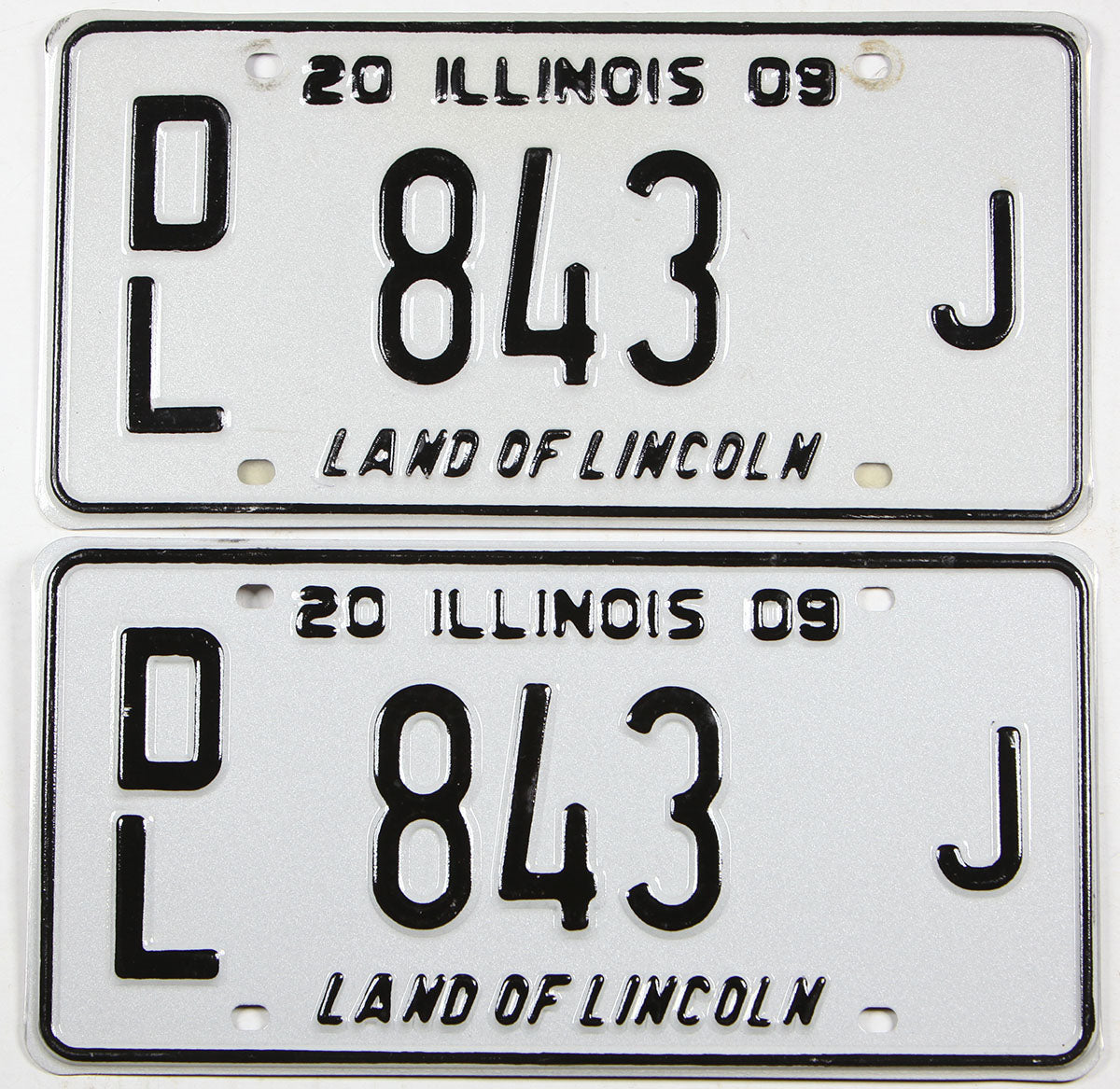 Classic 2009 Illinois dealer license plates grading excellent minus