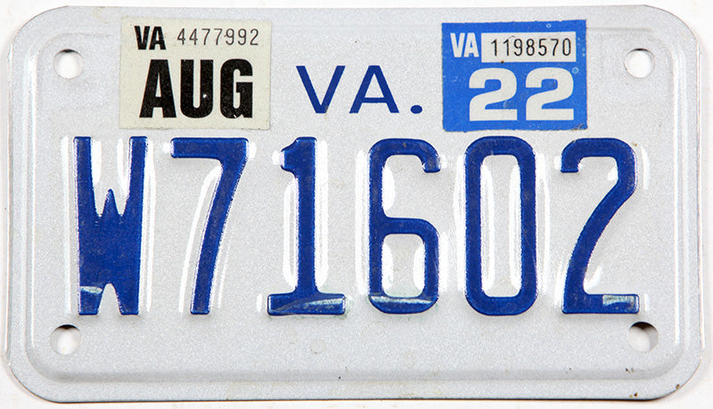 2022 Virginia motorcycle license plate grading excellent minus with scratch in blue numbers