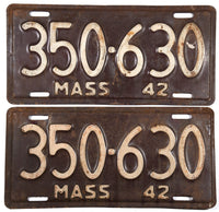 1942 Massachusetts antique license plate pair in very good minus condition