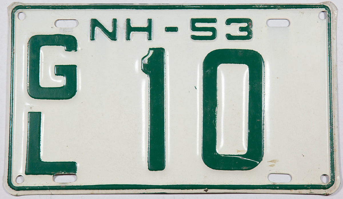 1953 New Hampshire single license plate in very good plus condition