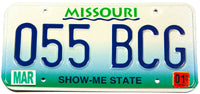 A 2001 Missouri car license plate in excellent condition